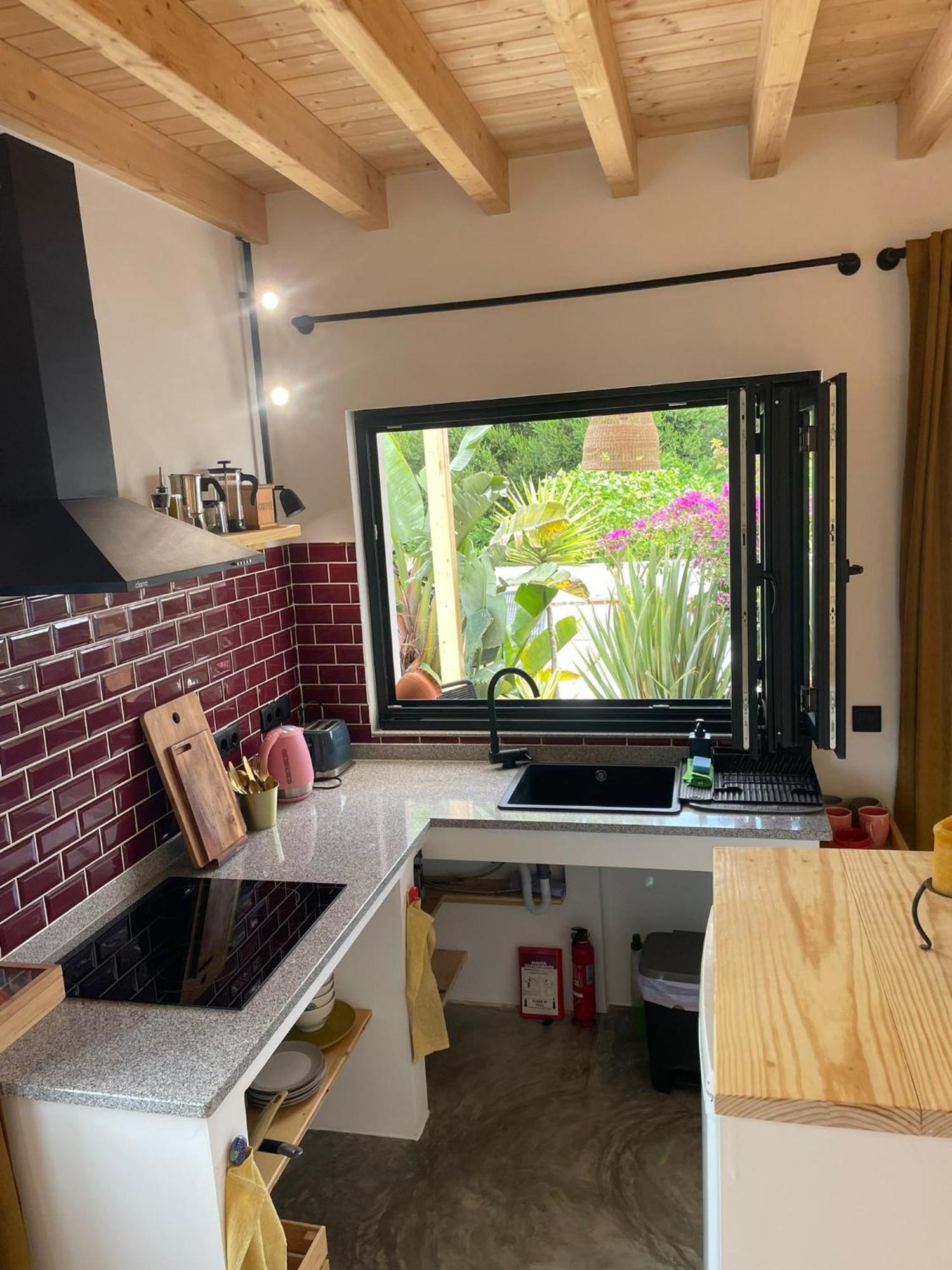 Ideal Summer Cabin 1 Km From Arrifana Beach Aljezur Buitenkant foto